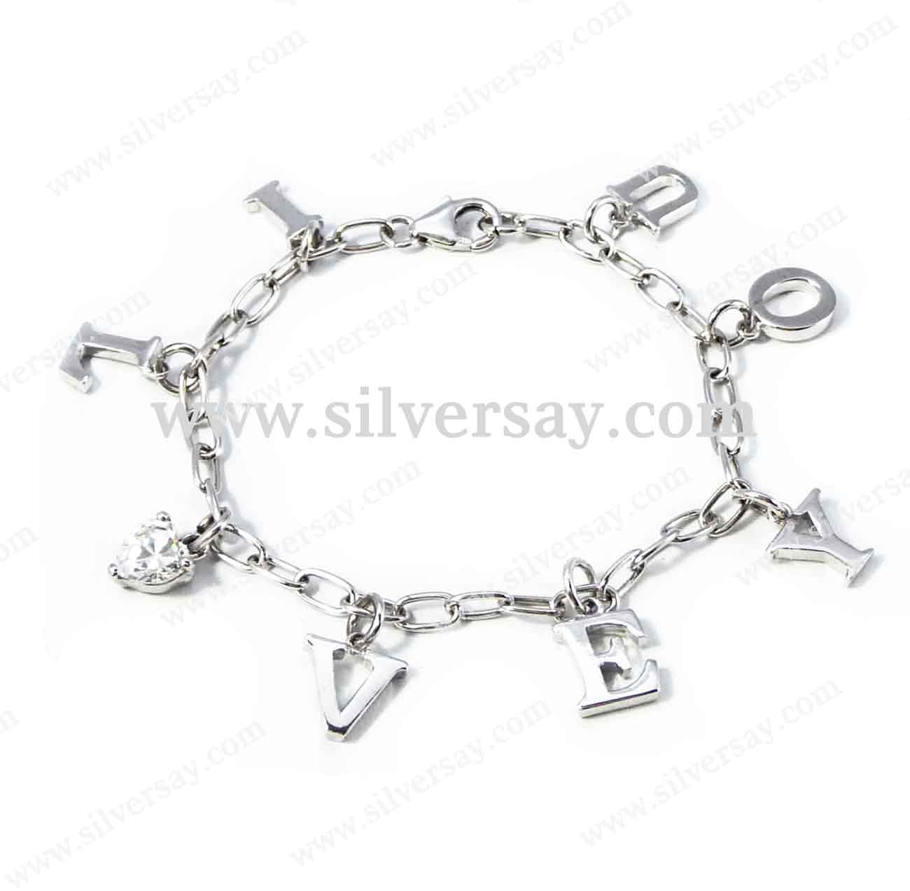 สร้อยข้อมือหัวใจตุ้งติ้งร้อยตัวอักษร I LOVE YOU