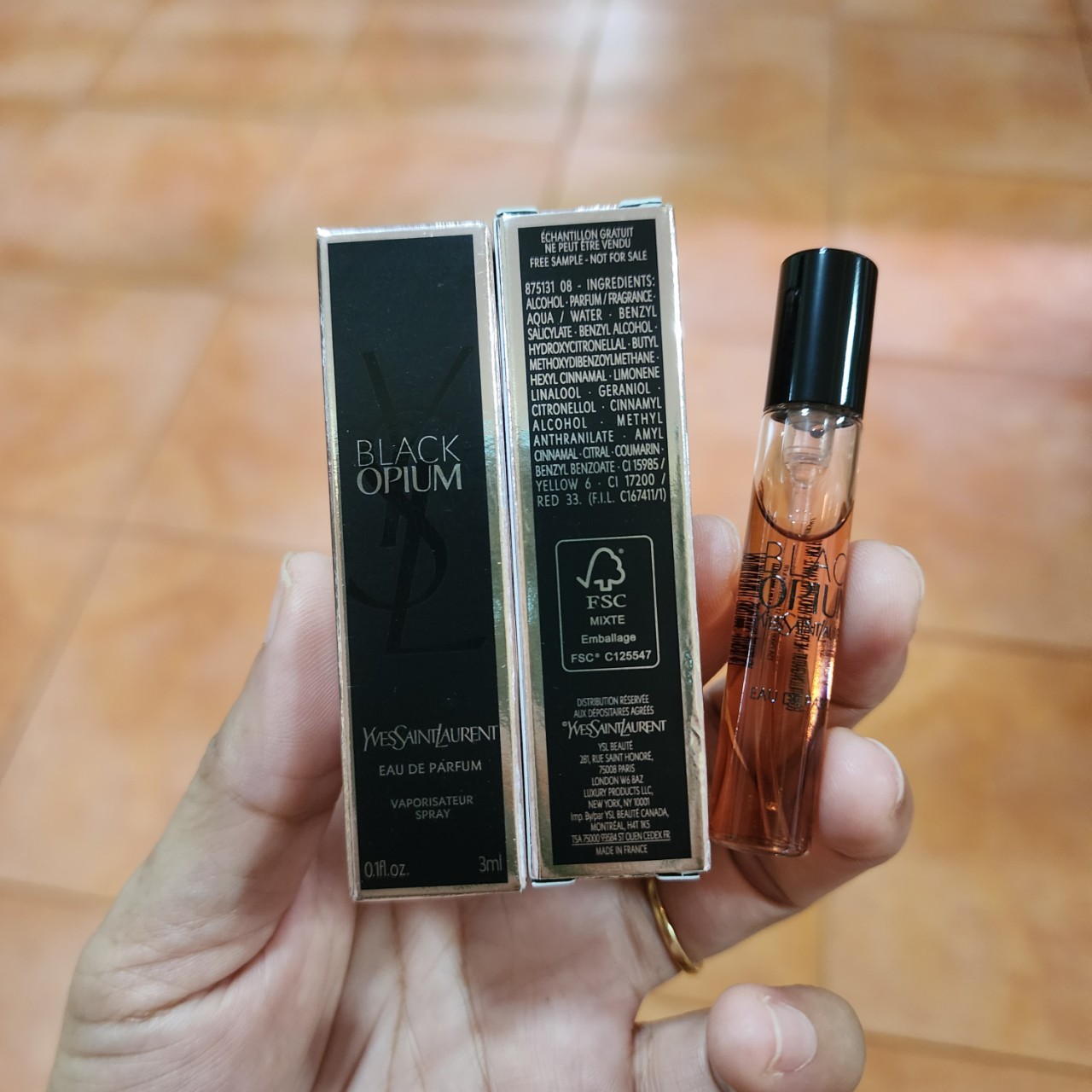น้ำหอมจิ๋วมินิ YSL Black Opium EDP 3ml แบบสเปรย์( Mini Perfume น้ำหอมขนาดพกพา) น้ำหอมจิ๋วมินิแบบทดลองแบบสเปรย์ พกพาก็สะดวกใช้ฉีดตามจุดชีพจร