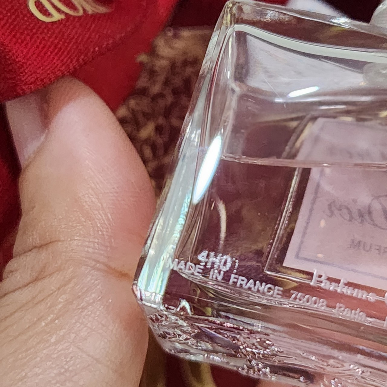 น้ำหอมแท้ Christian Dior Miss Dior Eau de Parfum (2021) 30ml แยกจาก SET ไม่มีกล่องแต่มีถุงกระดาษให้ค่ะ ถุงกระดาษ Dior สีแดงสวยหรู