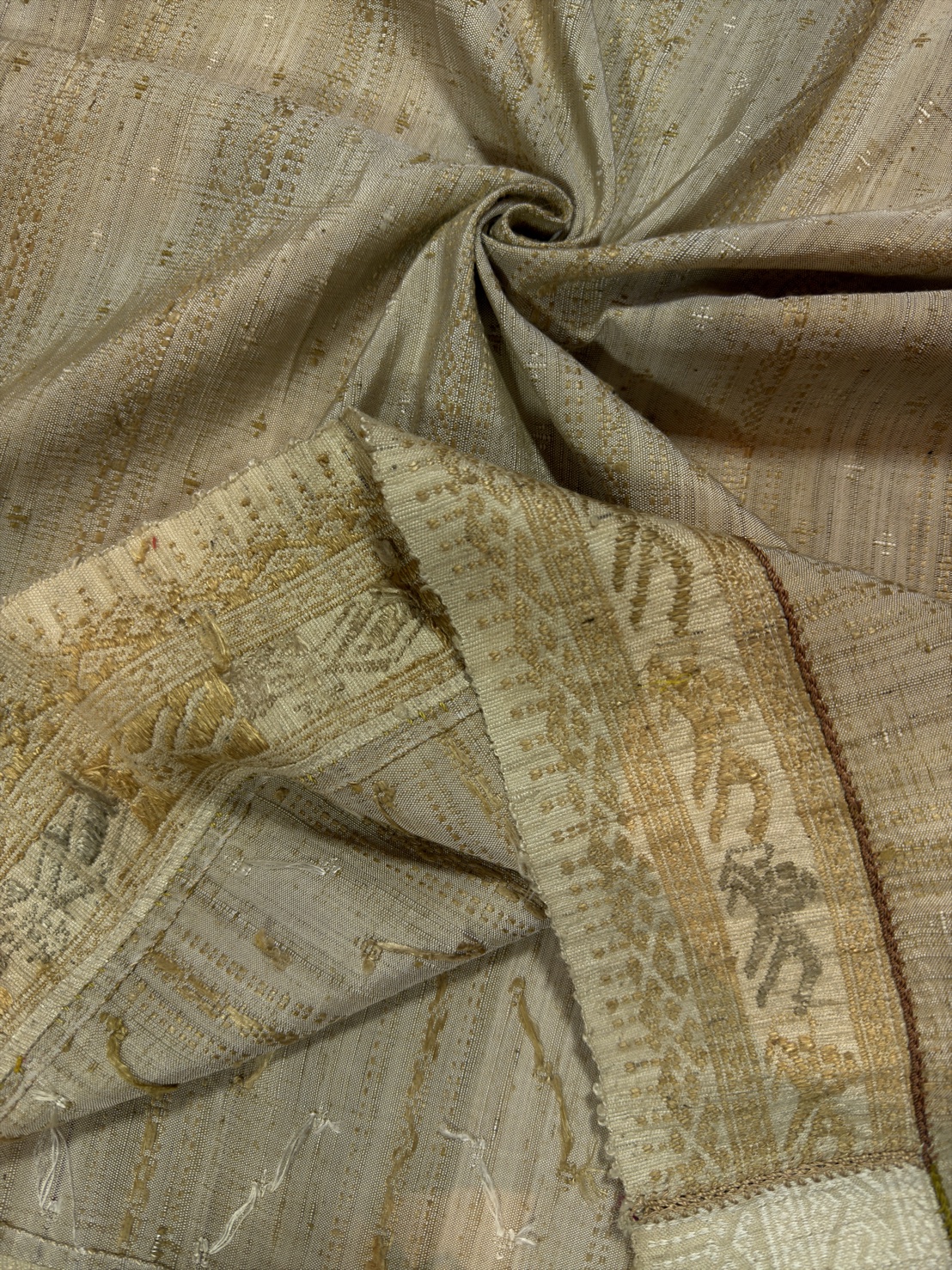 ซิ่นขิดไหม ต่อหัว ขนาด1x2เมตร สีเหลืองครีม รหัส R4F-155-1246817