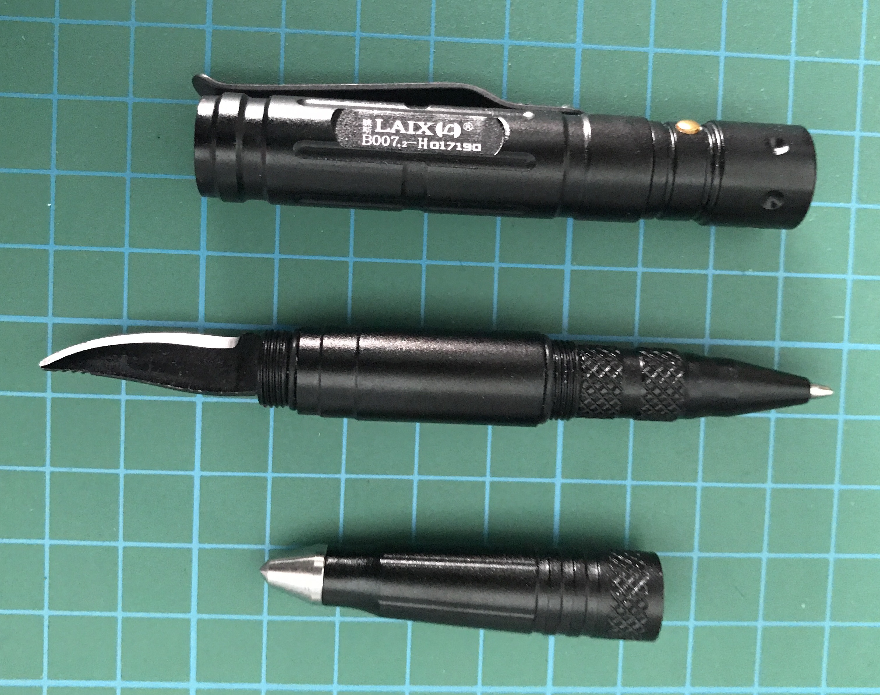 pen tactical V.5 (ปากกาต่อสู้) มีมีดและไฟฉายในตัว