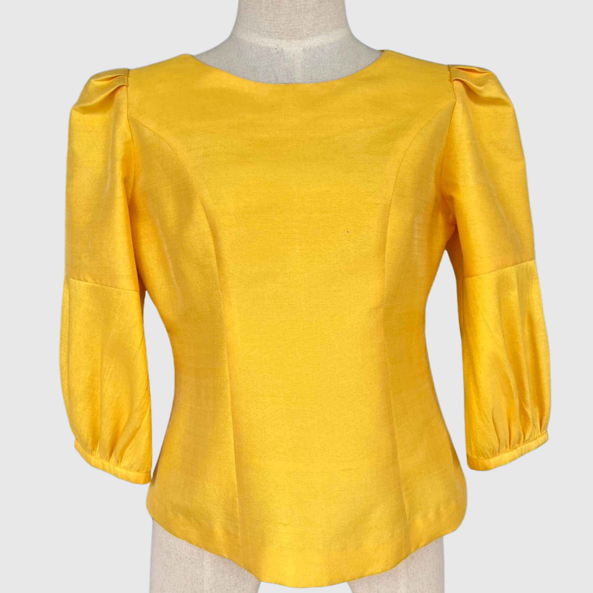 เสื้อสตรี สีพื้น เนื้อเรียบ ไหมแท้ 100% | เลือกไซส์ | เลือกสีได้โดยแจ้งรหัสผ้าที่หมายเหตุ รหัส WD-PTS-1009687