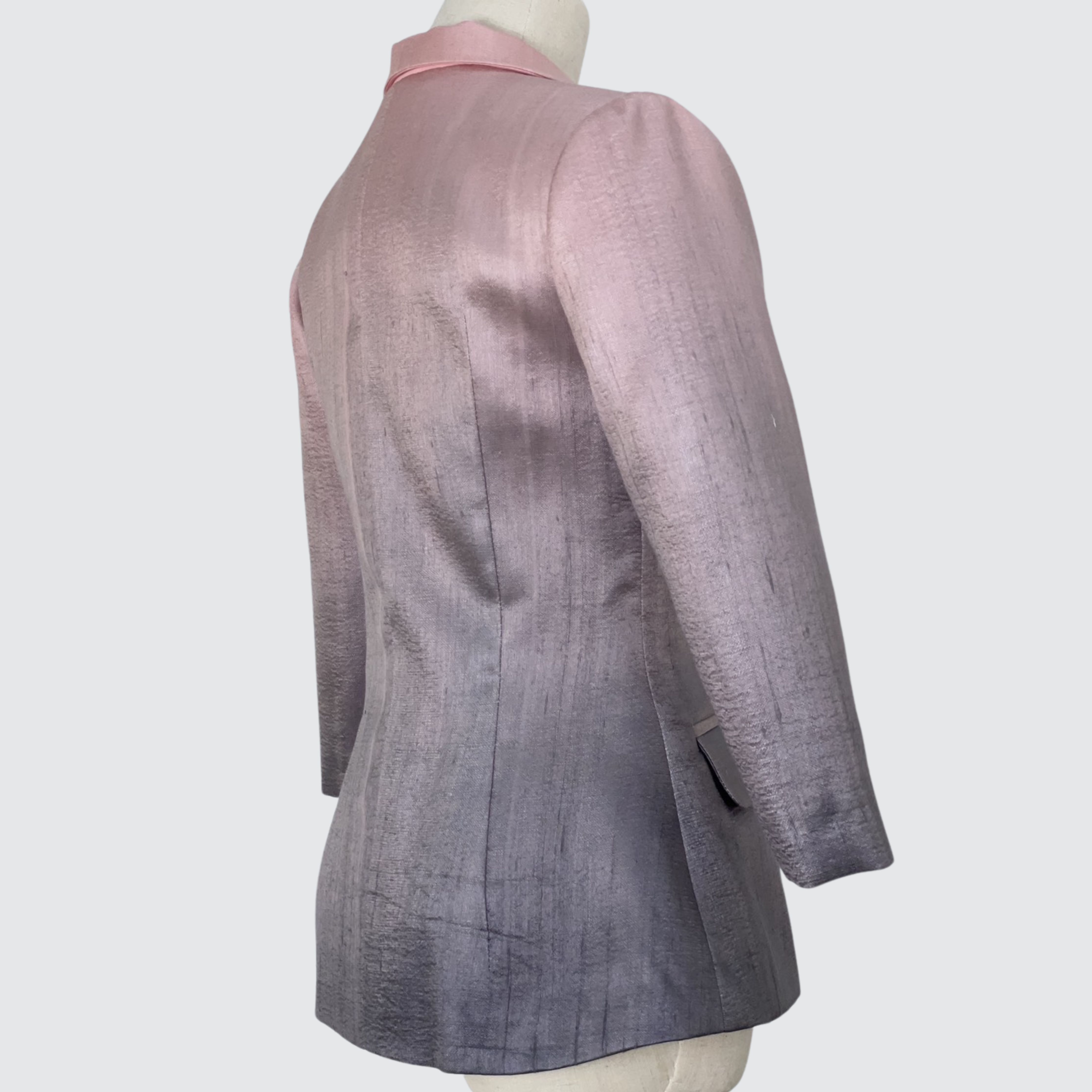 สูทหญิงแขนสามส่วน ตัดเย็บจากผ้าไหมลืบสไลด์สี ไหมแท้ 100% | ตัดเย็บตามรูปร่าง | เลือกผ้า ส่งไซส์ได้