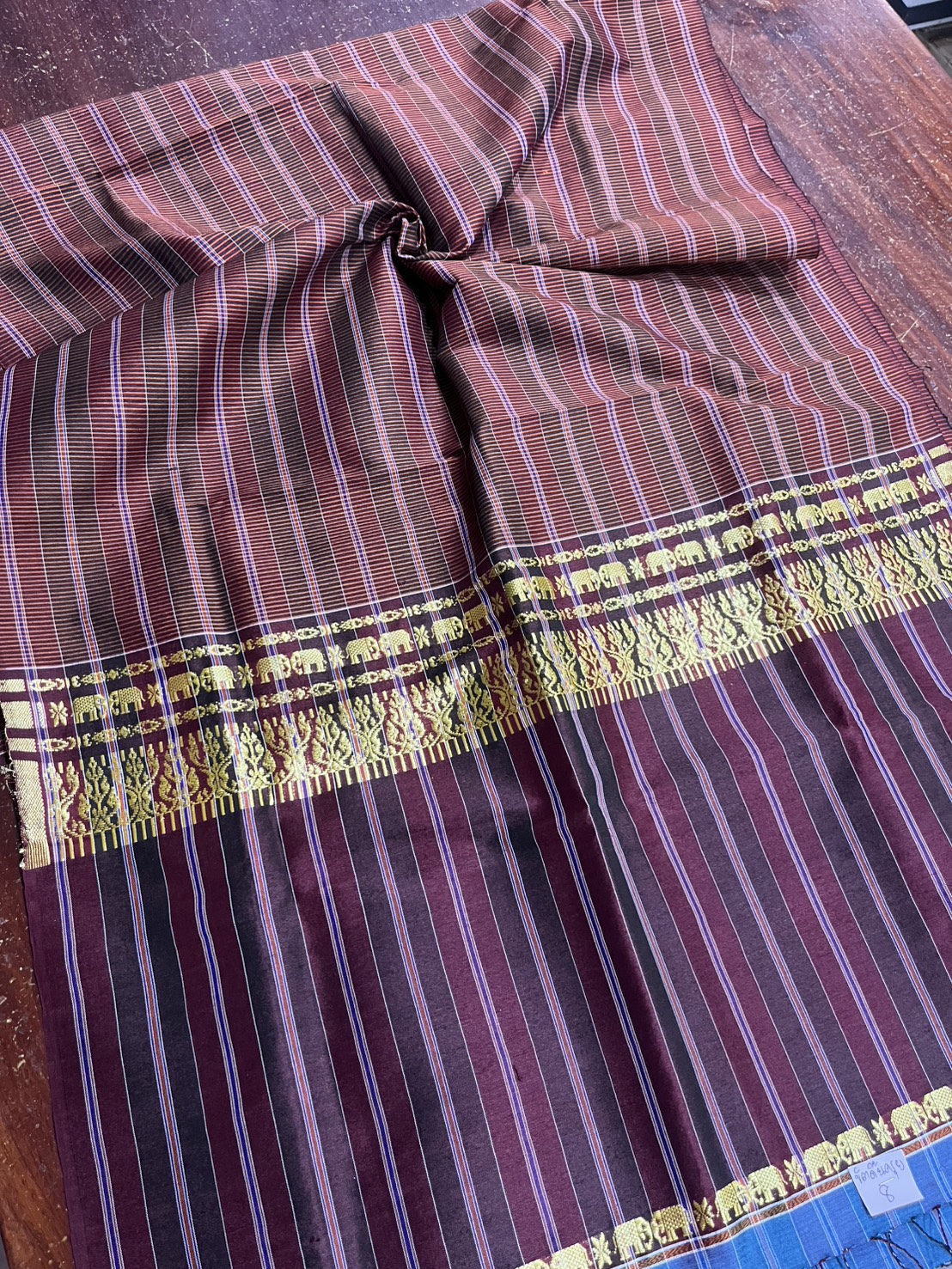 ผ้าขาวม้า ไหมแท้ ยกขิดดิ้นลายช้าง มีชายครุย ขนาด 65X200ซม. รหัส R4E-NY-8