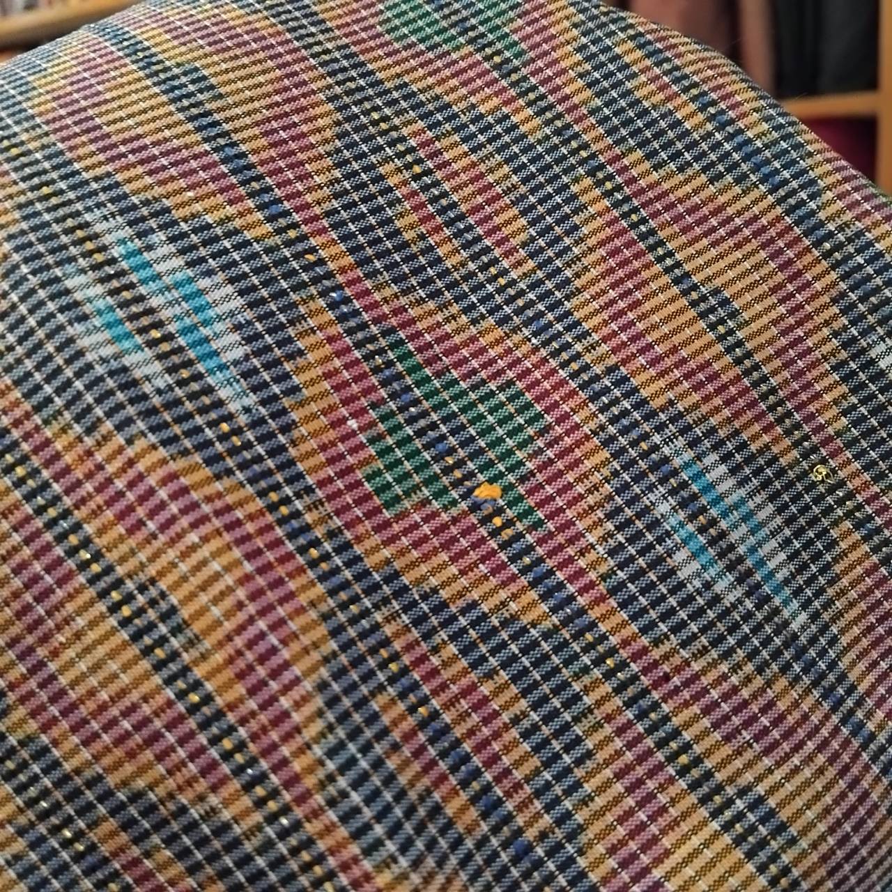 ซิ่น ผ้าไหมมัดหมี่ 3ตะกอ ผ้ากาบบัว ไหมบ้านแท้ ขนาด 1x2เมตร สีน้ำตาลเทา รหัส R2Q-NY-0828671