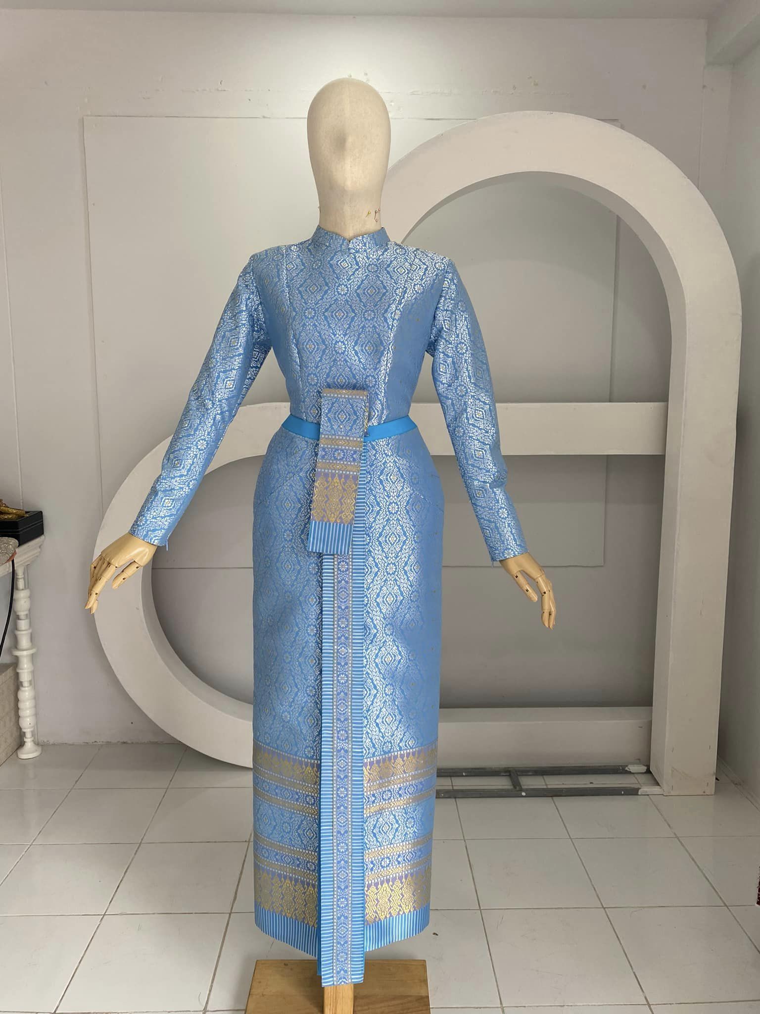 แบบตัดชุด แยกชิ้น เสื้อ+กระโปรง ชุดไทยบรมพิมาน (ไม่รวมผ้า) รหัส CUT-ST1229651