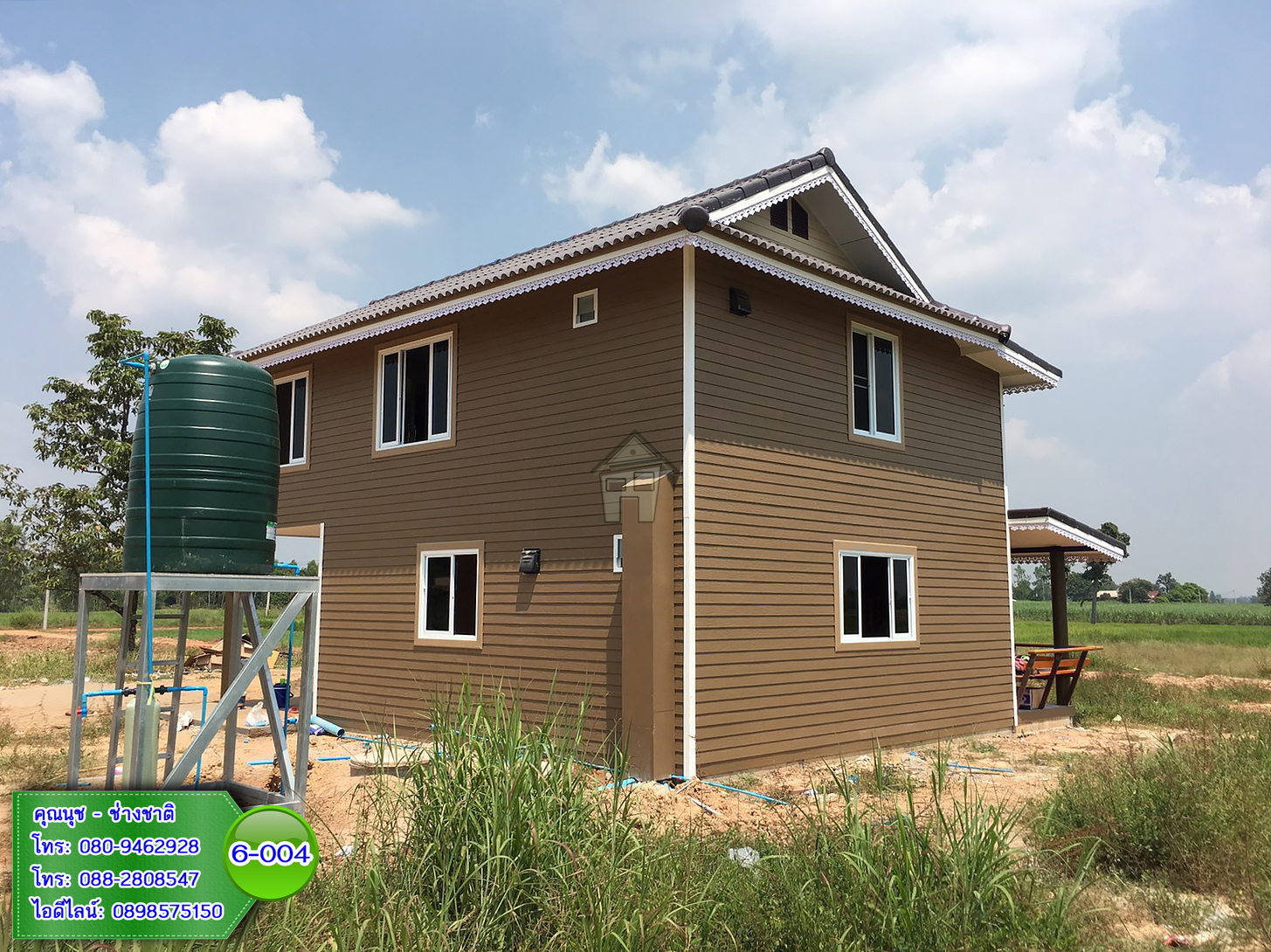 6-004 บ้านน็อคดาวน์ยกสูง 2 ชั้น ทรงปั้นหยาผสมมะนิลา สีน้ำตาล