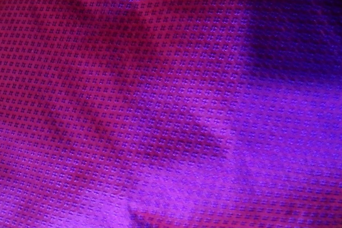 ผ้าไหมยกดอก ลายเม็ดพริกไทย สีพื้น ไหมแท้ สีม่วงชมพูเข้ม (ราคาต่อหลา) รหัส B1-NY-SKU-29428