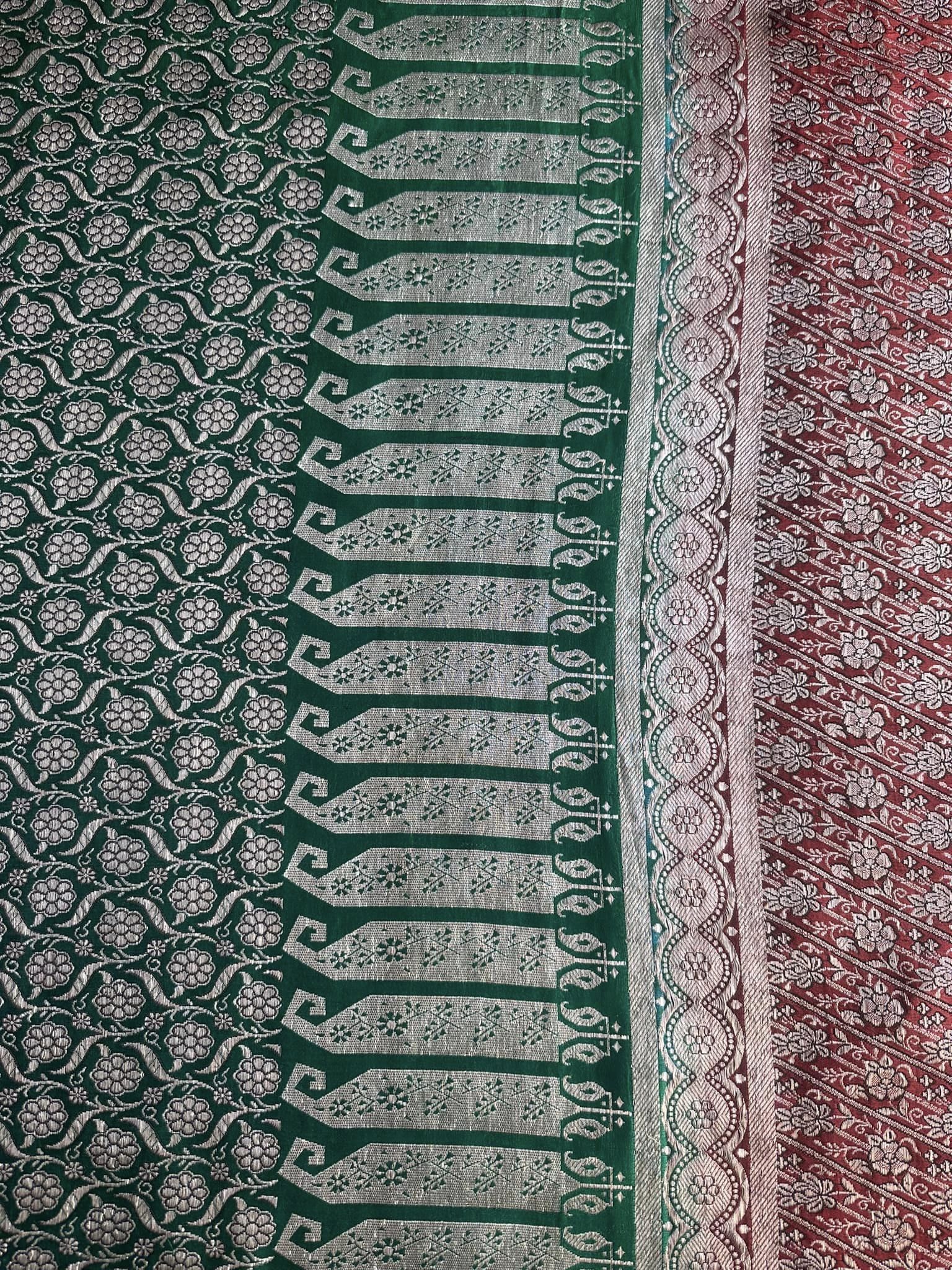 ซิ่น ผ้าปาโตล่ายกเงิน เส้นยืนไหมแท้ ขนาด 112x220ซม มีหน้านาง สีเขียว รหัส N9-SIL0523664