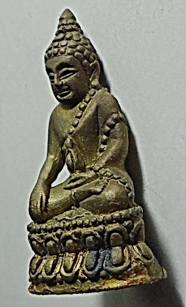 พระกริ่งนเรศวร รุ่น 420 ปี วันประกาศอิสรภาพ เนื้อสัมฤทธิ์ วัดดอนเจดีย์ จ.สุพรรณบุรี ปี 2548 กล่องเดิม