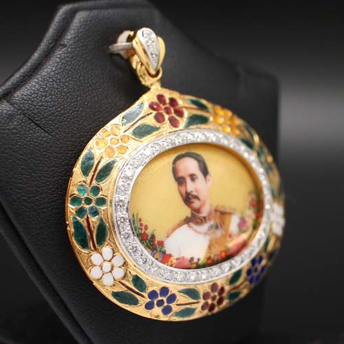 PD25046 จี้ล็อคเก็ตรัชกาลที่ 5 ลงยาดอกไม้ เพชรแท้ 0.72 กะรัต ทองแท้ 90% นน.รวม 25.9 กรัม