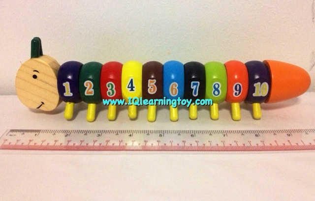 ของเล่นไม้- หนอนน้อยนับเลข 1-10 สีสันที่สวยงามของเจ้าหนอนแต่ละส่วน ได้เรียนรู้เรื่องคณิตศาสตร์ เสริมสร้างพัฒนาการด้านต่างๆ และฝึกสมาธิได้ดีค่ะ ส่งฟรี