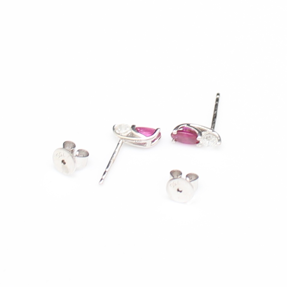 ER25178 ต่างหูทับทิม ประดับเพชรแท้ 2 เม็ด 0.24 กะรัต ทองแท้ 18k นน.รวม 1.3 กรัม