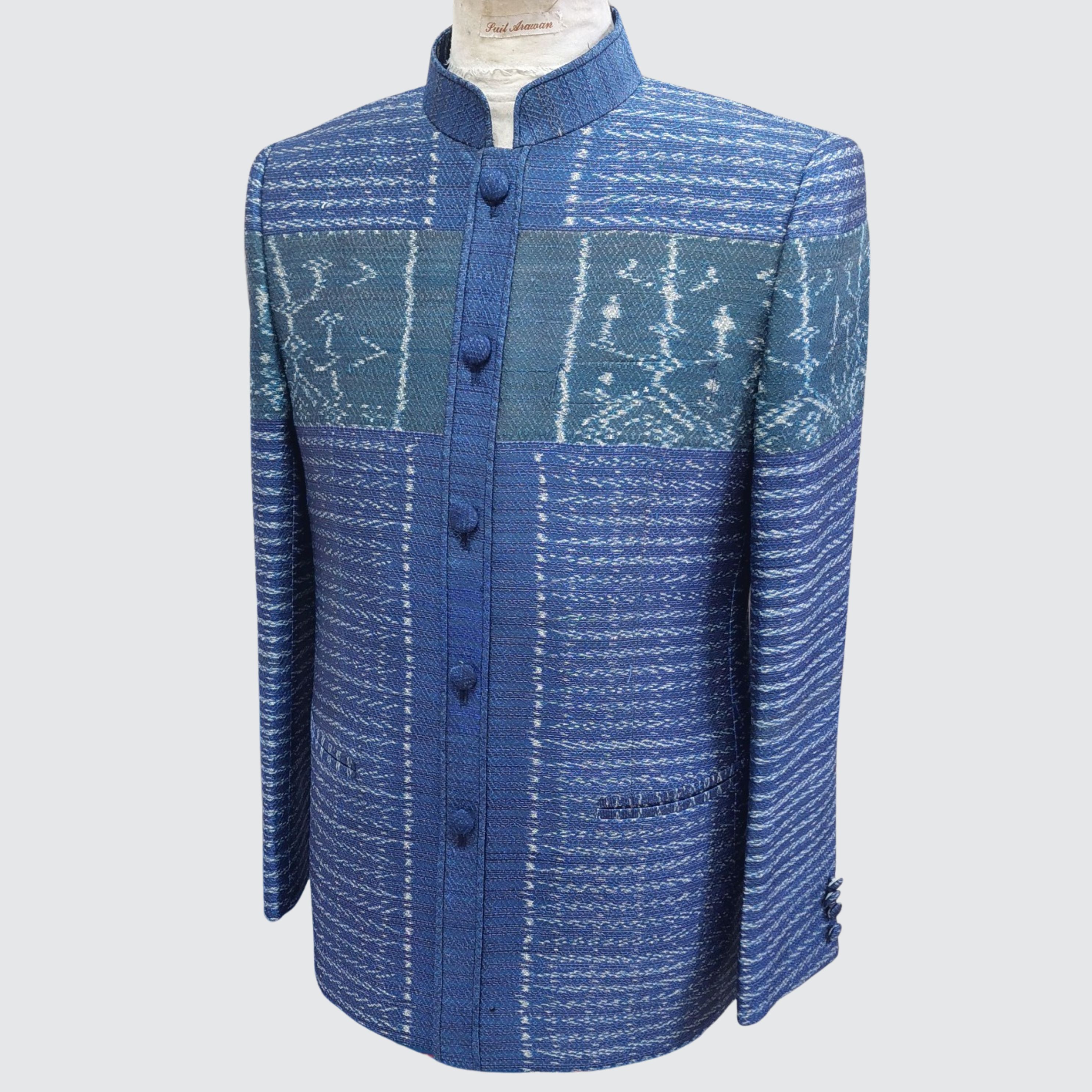 เสื้อพระราชทาน แขนยาว ผ้าไหมมัดหมี่ยกดอก มีหน้านาง | ตัดเย็บตามรูปร่าง | เลือกผ้า ส่งไซส์ได้