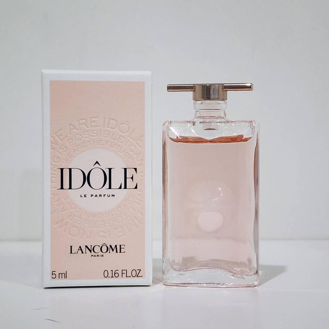 น้ำหอมจิ๋วมินิ Lancome Idole Le Parfum 5ml แบบแต้มมีกล่อง ( Mini Perfume น้ำหอมขนาดพกพา) น้ำหอมจิ๋วมินิ ขวดน่ารัก ตั้งโชว์ก็สวย พกพาก็สะดวก หัวแต้มตามจุดชีพจร