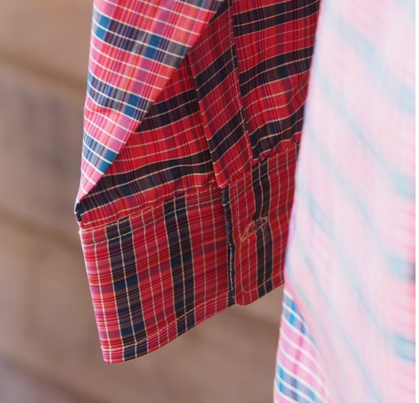 เสื้อเชิ้ตแขนยาว ผ้าไหมลายสก๊อต สีน้ำเงินสลับแดง รหัส DN-CT-SKU0305682