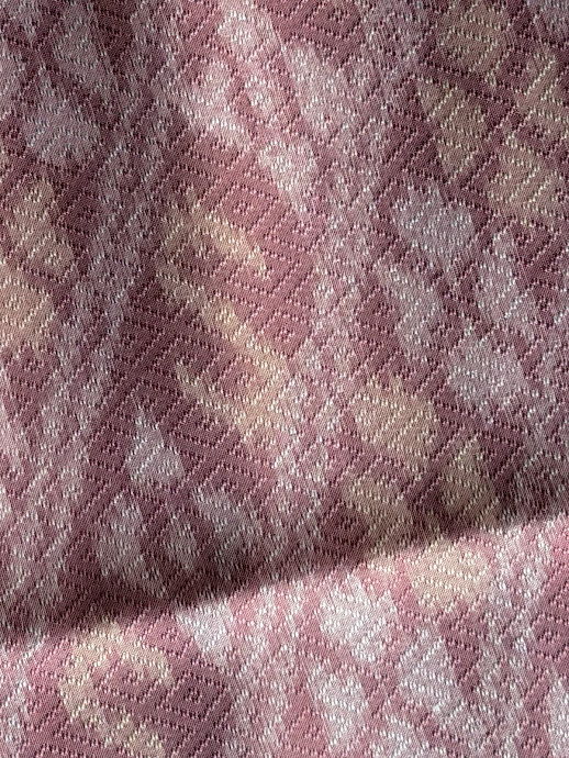 ซิ่น ผ้าไหมมัดหมี่ ทอยกดอก สีธรรมชาติ ขนาด 1x2 เมตร ลายสิริราชพัสตราภรณ์ สีชมพู รหัส PCS-NY-1122681