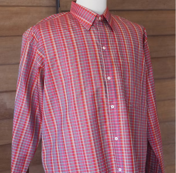 เสื้อเชิ้ตแขนยาว ผ้าไหมลายสก๊อต สีแดงสลับม่วง รหัส DN-CT-SKU100843