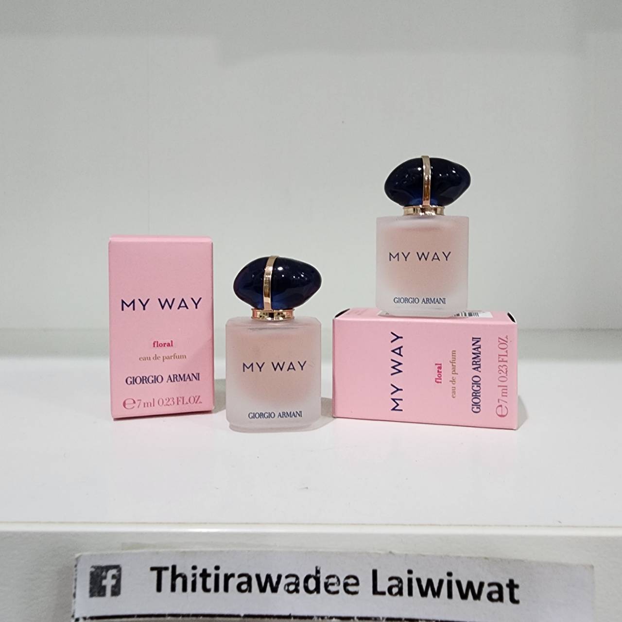 น้ำหอมจิ๋วมินิ Giorgio Armani My Way Floral EDP 7ml แบบแต้มมีกล่อง ( Mini Perfume น้ำหอมขนาดพกพา) น้ำหอมจิ๋วมินิ ขวดน่ารัก ตั้งโชว์ก็สวย พกพาก็สะดวก หัวแต้มตามจุดชีพจร