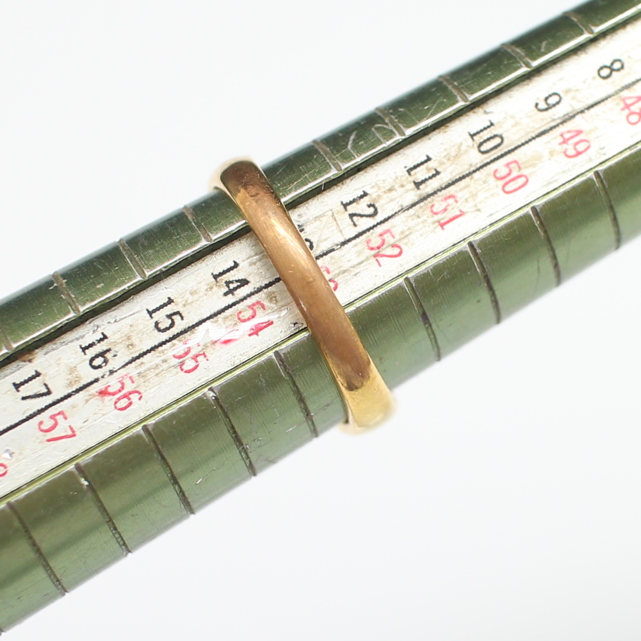 RG250201 แหวนทับทิมชูบ่าข้างเพชร เพชรแท้ 22 เม็ด 0.22 กะรัต ทองแท้ 90% นน.รวม 3.8 กรัม ขนาดแหวน 53