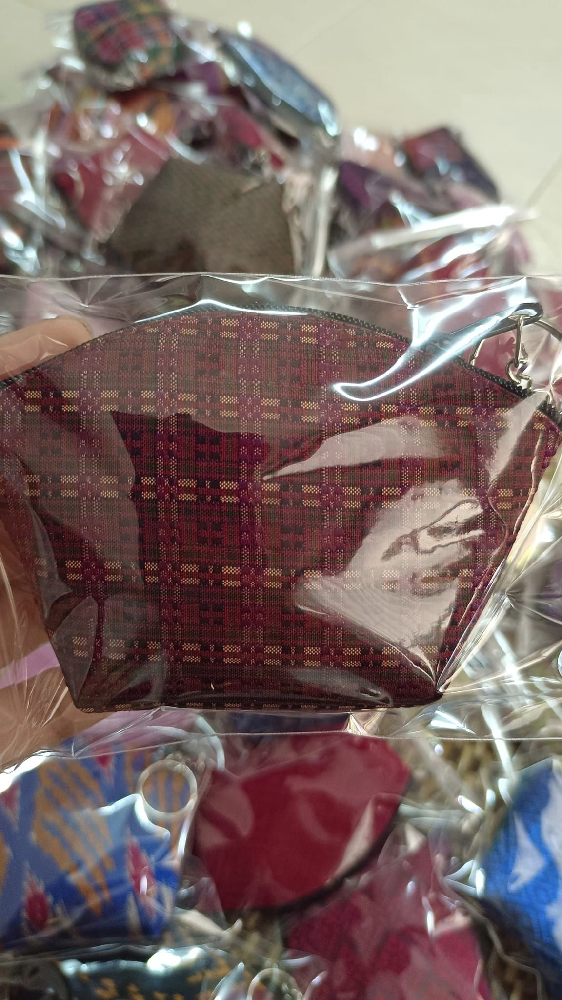 กระเป๋าสตางค์ซิปใบเล็ก โค้งบน คละสี (แพคโหล)