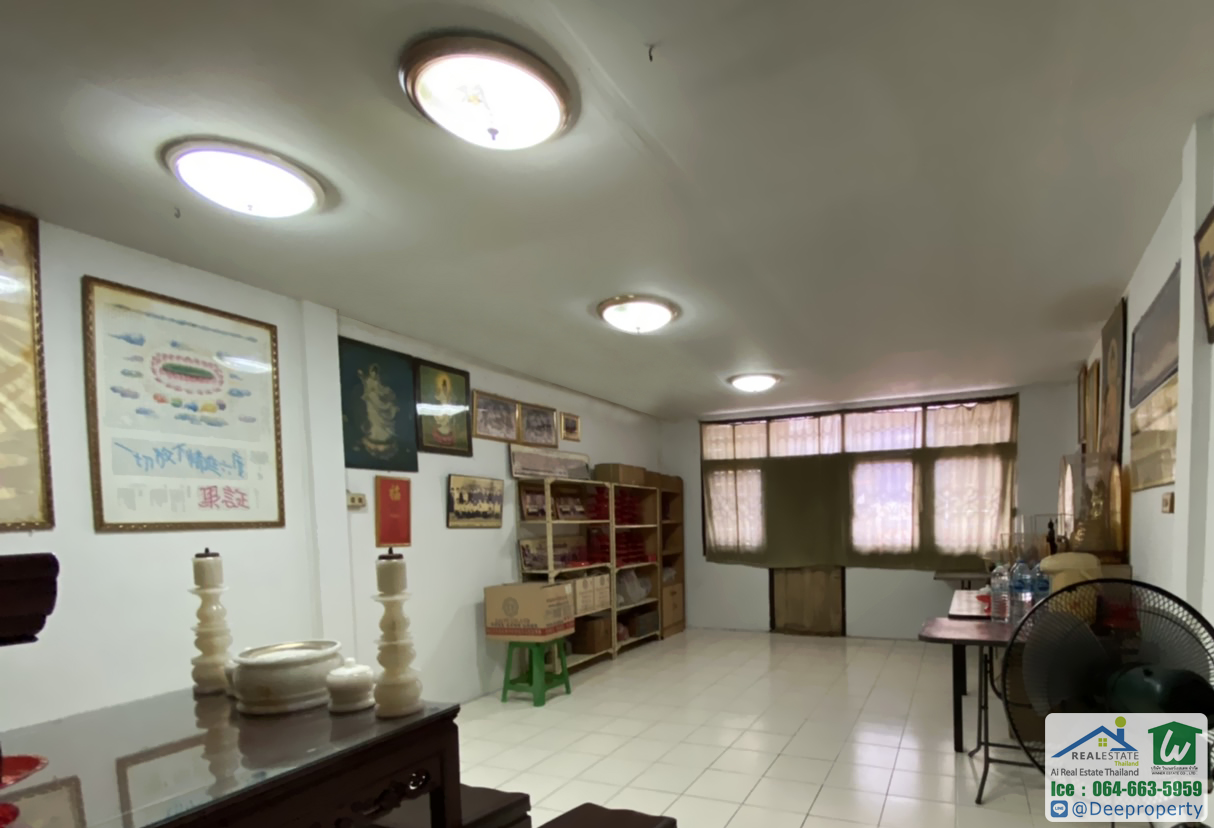 🏡SOLD OUT 🏢ตึกแถว อาคารพาณิชย์ 3 ชั้นครึ่ง มีดาดฟ้า เลขที่ 760 ติดสี่แยกเหม่งจ๋าย ไชน่าทาวน์ห้วยขวาง ทำเลนี้ราคานี้หาไม่ได้แล้ว