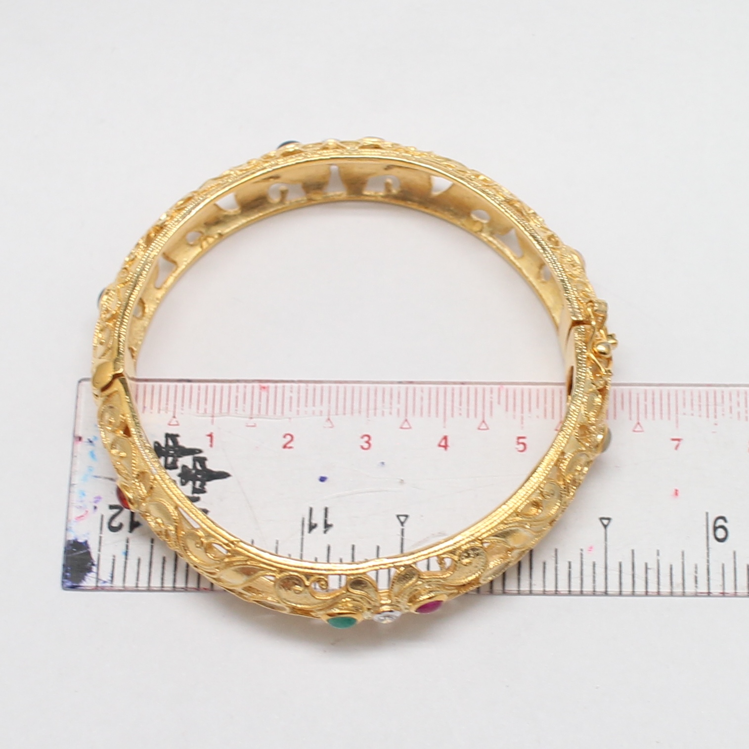 SI264 กำไลลนพเก้าฉลุลายวงเล็ก เงินแท้ชุบทอง นน. 32.3 กรัม เส้นผ่านศูนย์กลาง 5.6 ซม.