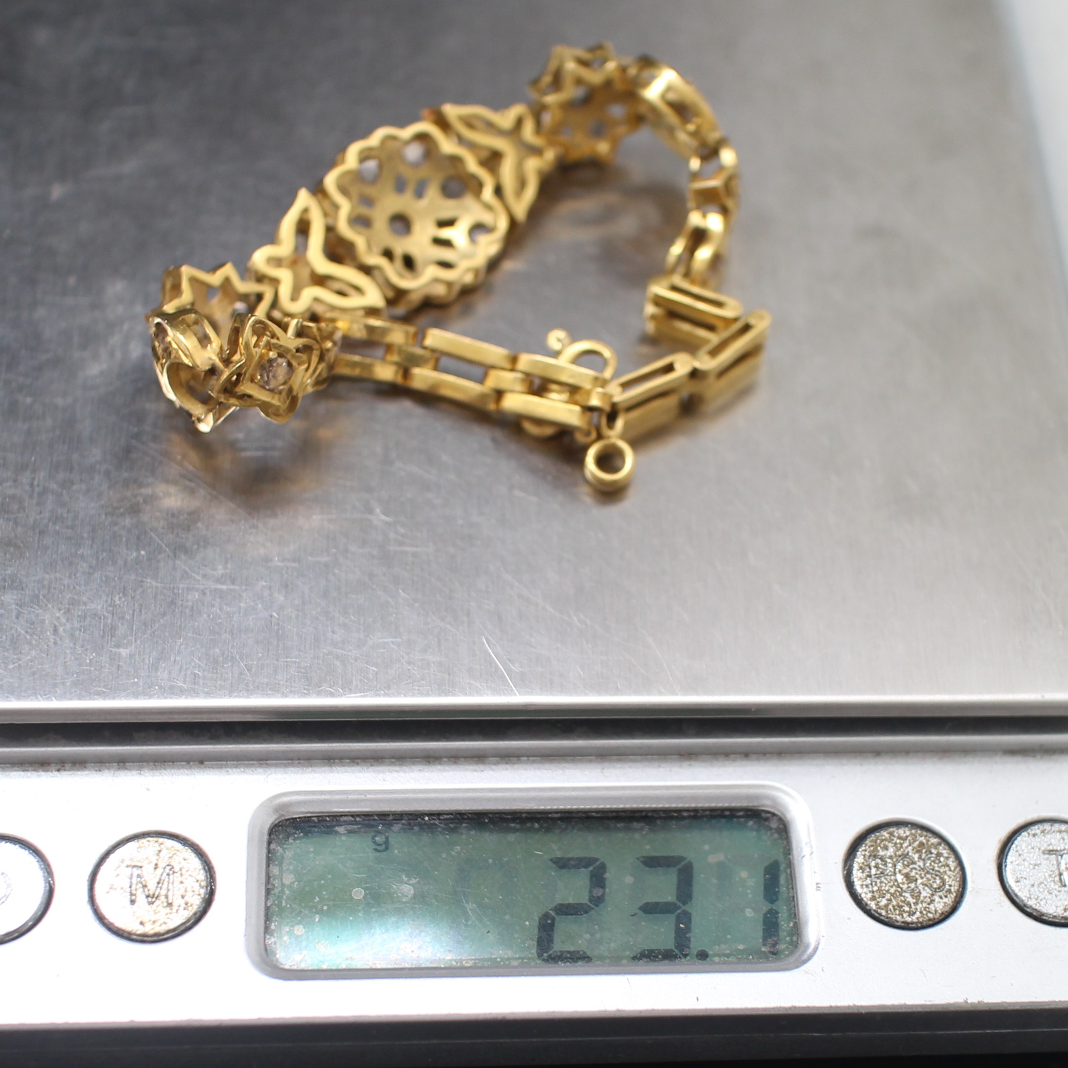 BL25090 สร้อยข้อมือเพชรซีกดอกไม้ ทองแท้ 90% นน.รวม 23.1 กรัม ยาว 17.5 ซม.