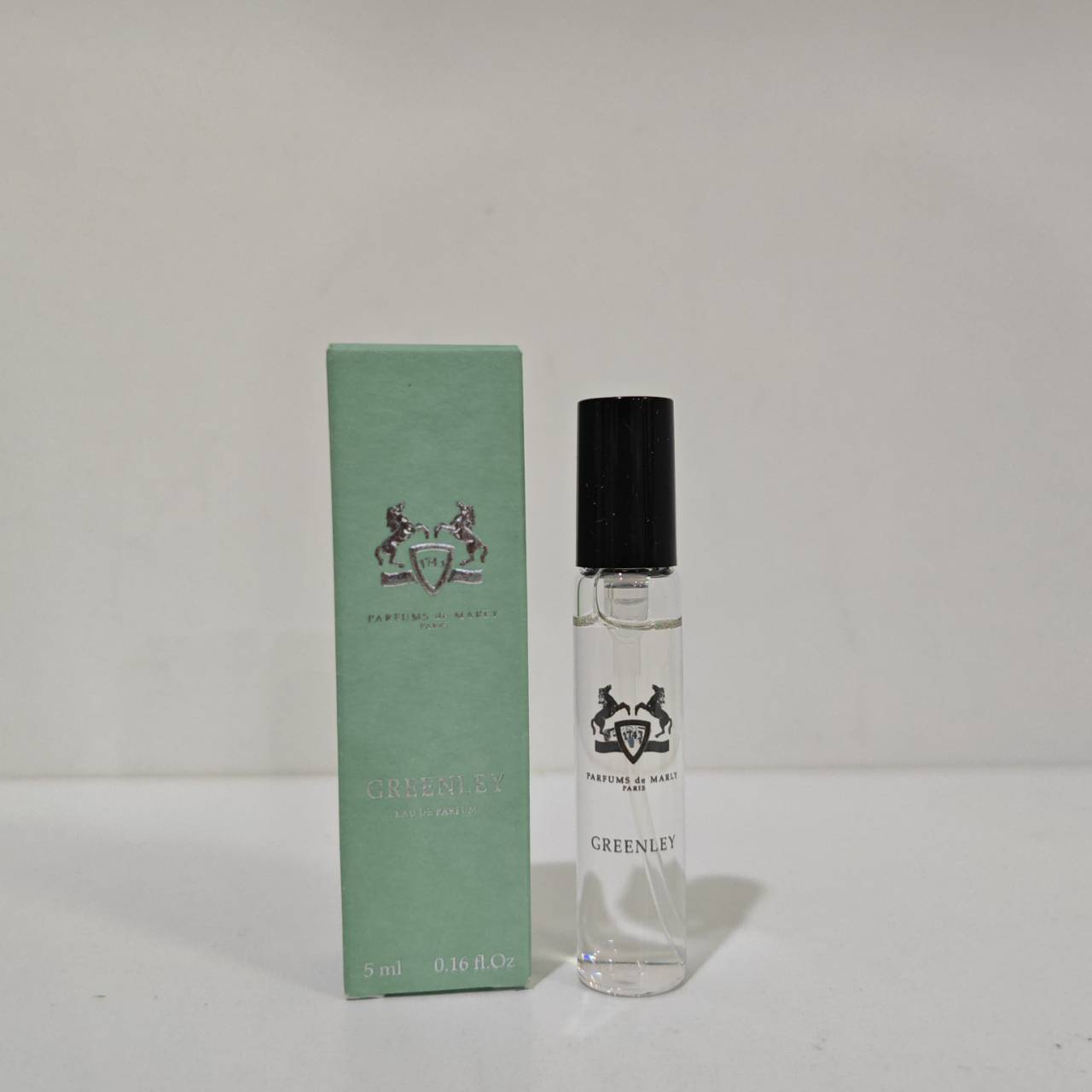 น้ำหอมจิ๋วมินิ Parfums De Marly Gteenley EDP 5ml แบบสเปรย์ ( Mini Perfume น้ำหอมขนาดพกพา) น้ำหอมจิ๋วมินิแบบทดลองแบบสเปรย์ พกพาก็สะดวกใช้ฉีดตามจุดชีพจร