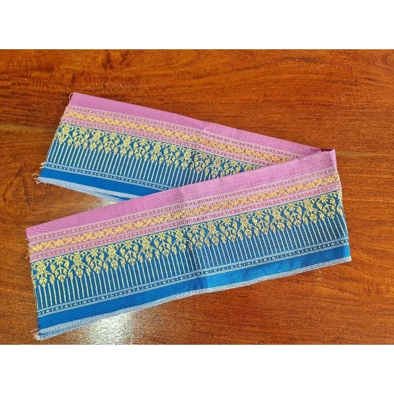ตีนต่วยไหมแท้ทอมือยกดิ้นทอง ขนาด 7.5นิ้วx2เมตร สีฟ้า สีชมพู รหัส WN-119-05076813