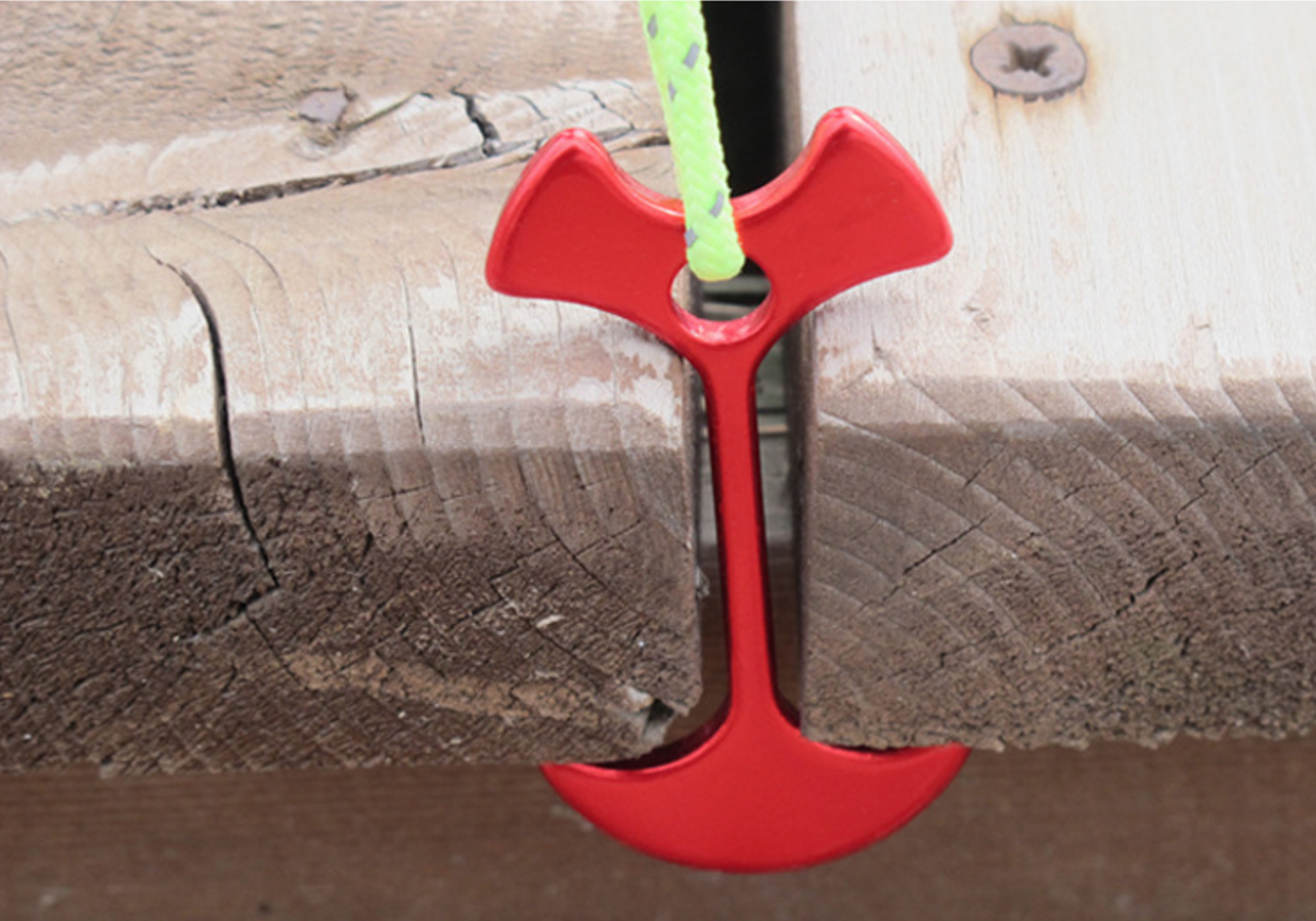 สมอ ช่วยขึงเต้นท์กับร่องไม้