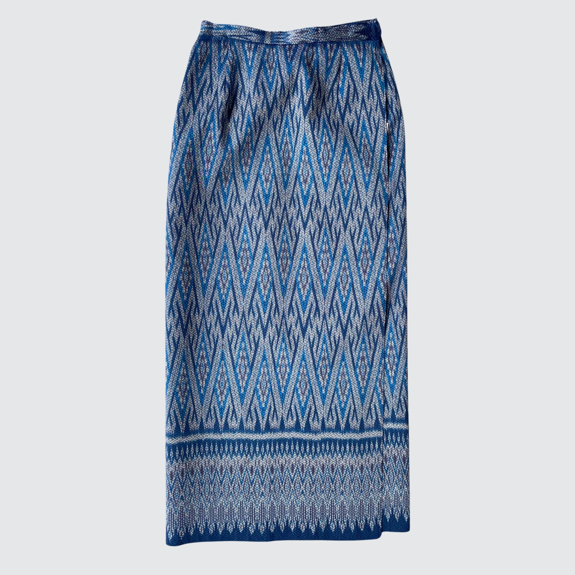 ผ้าถุงป้าย แบบเลื่อนตะขอตามไซส์ ลายทะเลวน สีฟ้า รหัส WM-PTS-1009681426