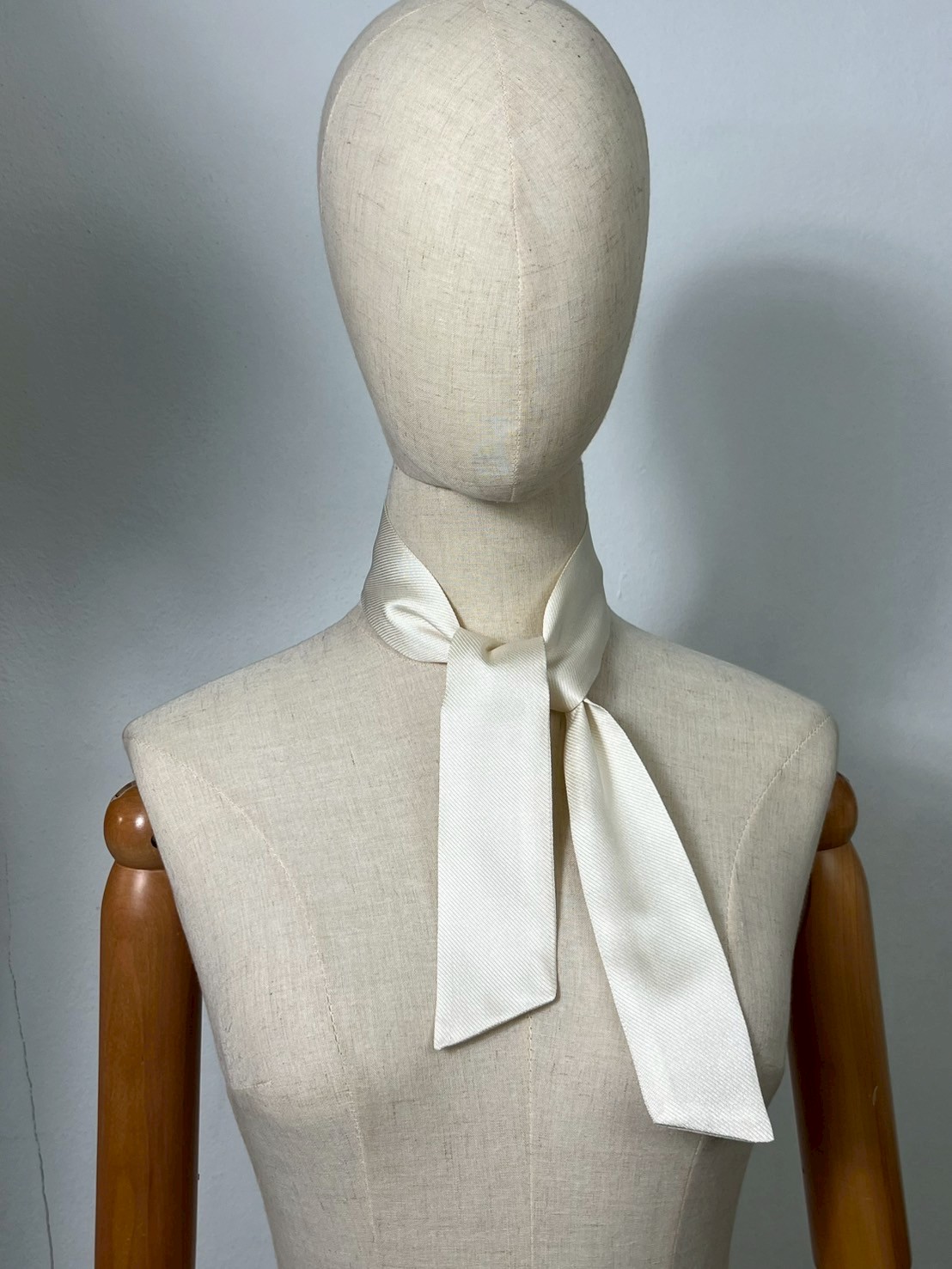 ไทริ้บบิ้น ผ้าไหมลายริ้ว 4ตะกอ ขนาด 5 x 86.5 cm (ผลิตขั้นต่ำ 8 เส้น)