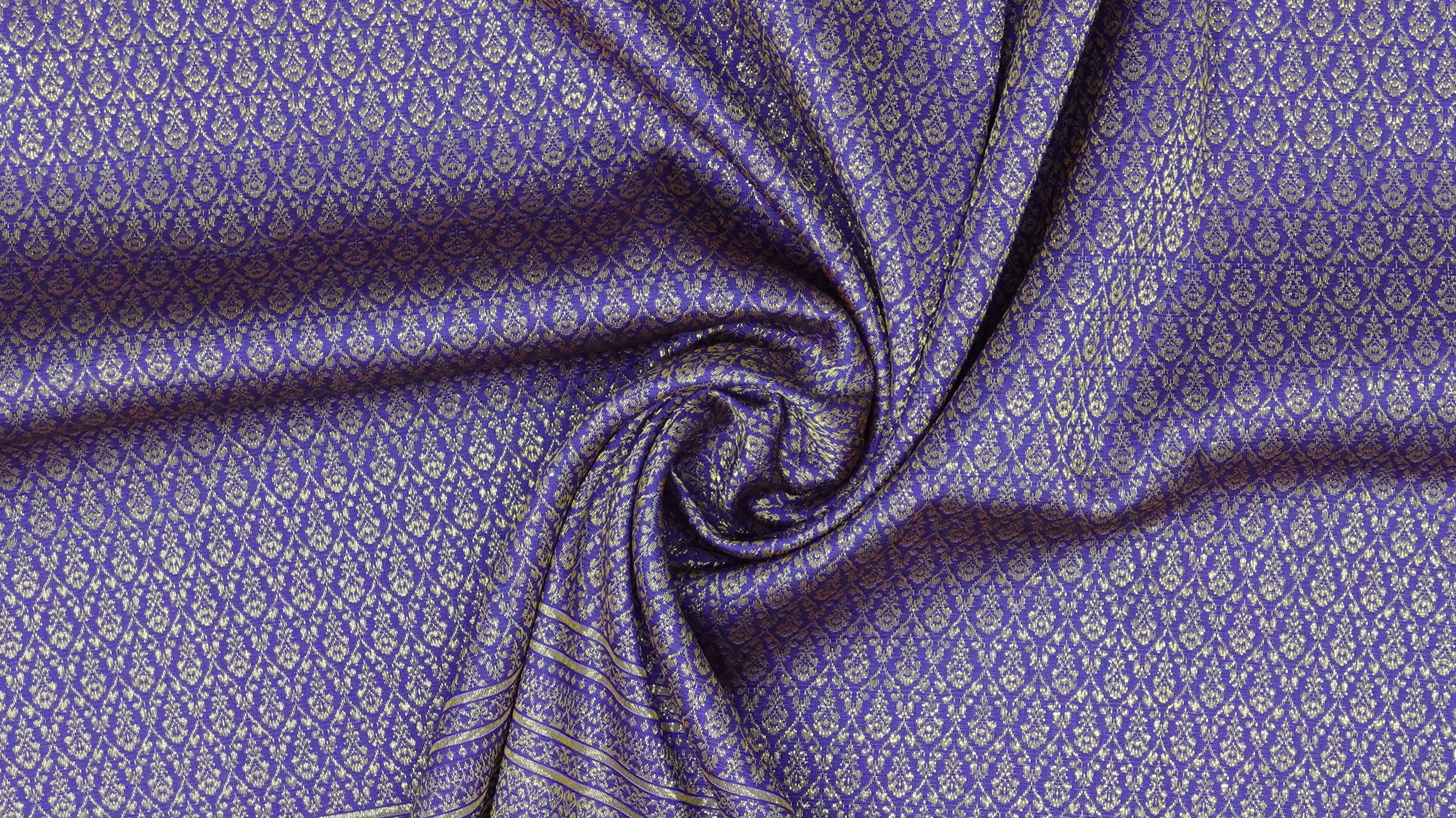 (ผ้าชุด)ไหมยกดอกสุรินทร์ ขนาด 1x4เมตร (ลาย 2เมตร+สีพื้น 2เมตร) พื้นสีม่วงน้ำเงินเข้ม รหัส N10-ME-66-0822677