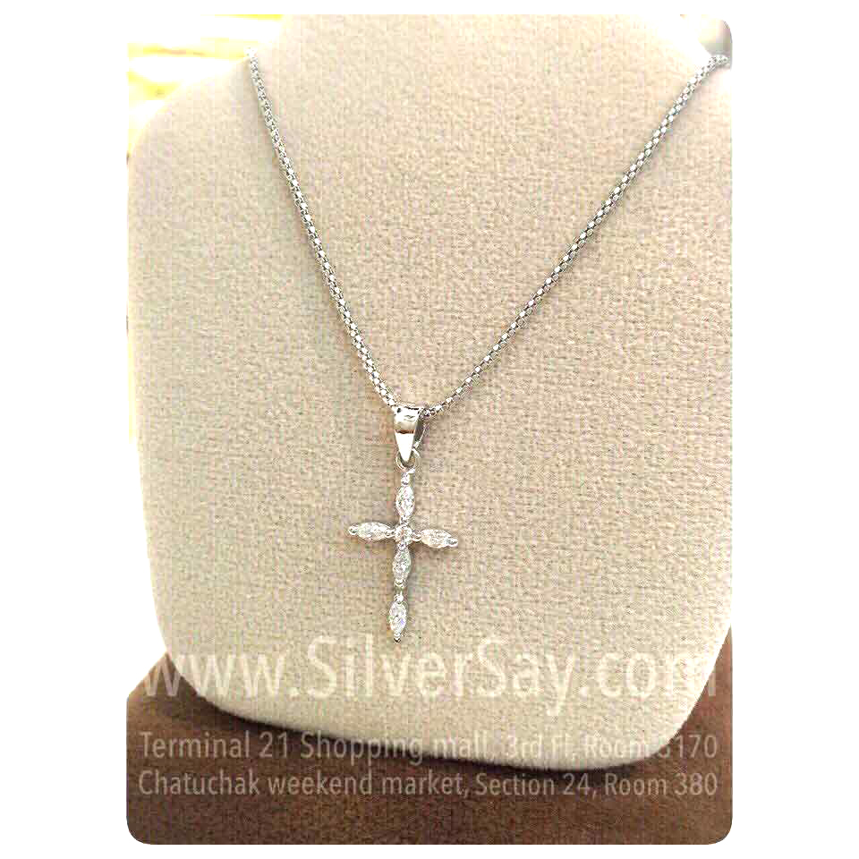จี้ไม้กางเขนฝังเพชรสวิสทรงมาคีส์&ทรงกลม
