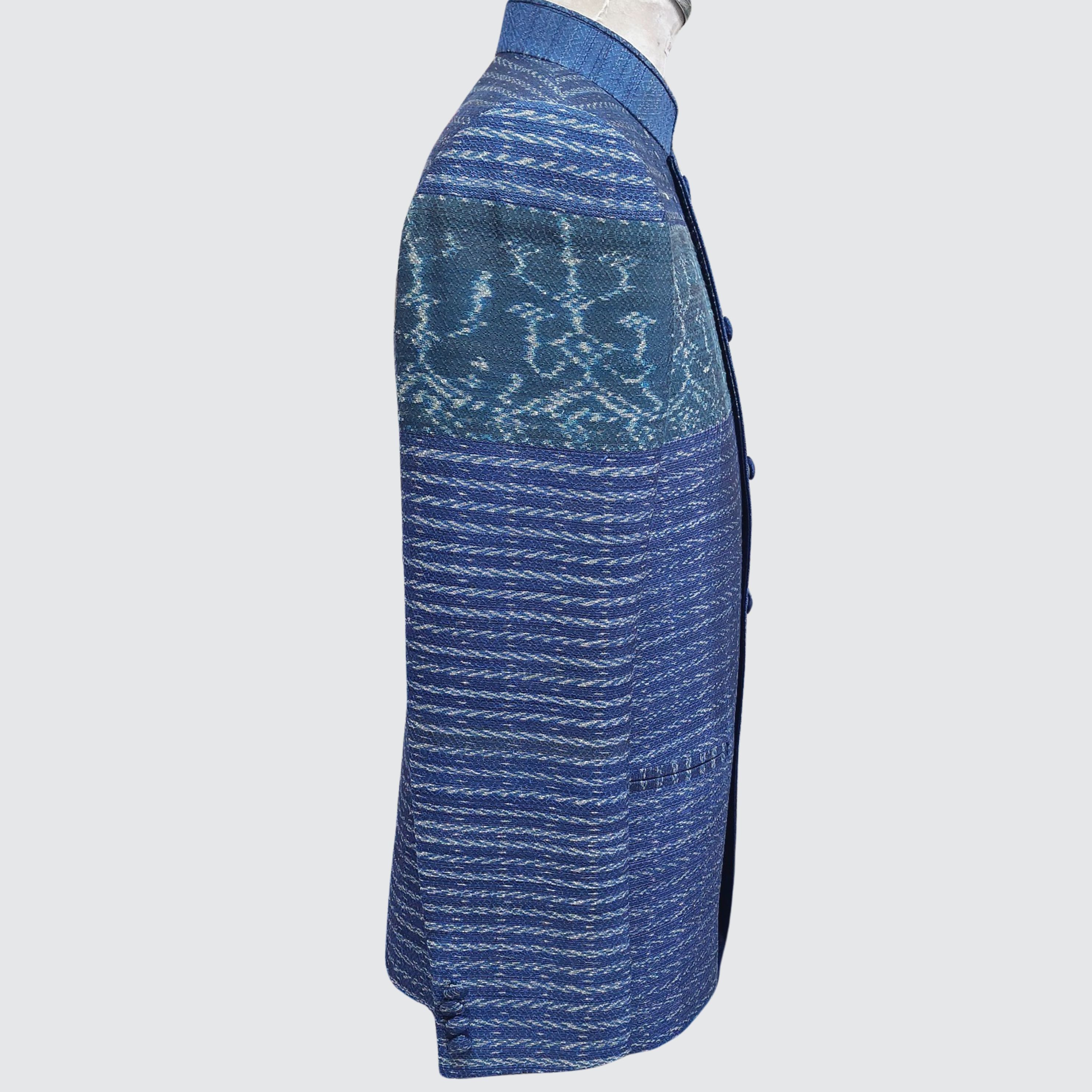 เสื้อพระราชทาน แขนยาว ผ้าไหมมัดหมี่ยกดอก มีหน้านาง | ตัดเย็บตามรูปร่าง | เลือกผ้า ส่งไซส์ได้