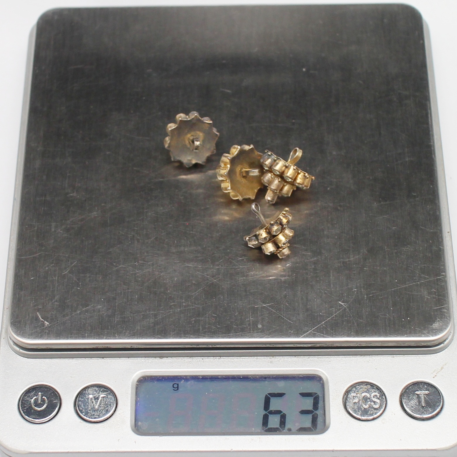 SI226 กระดุมเงินพลอยขาว 4 เม็ด เงินแท้ นน. 6.3 กรัม