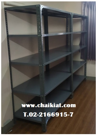 ชั้นเหล็กฉากเสาใหญ่วางของพื้นปูแผ่นเหล็ก