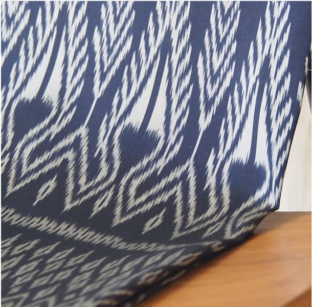 ซิ่น ผ้าไหมมัดหมี่ ไหมแท้ สีกรมท่า เลือกตามขนาด รหัส CISP-CT-103156