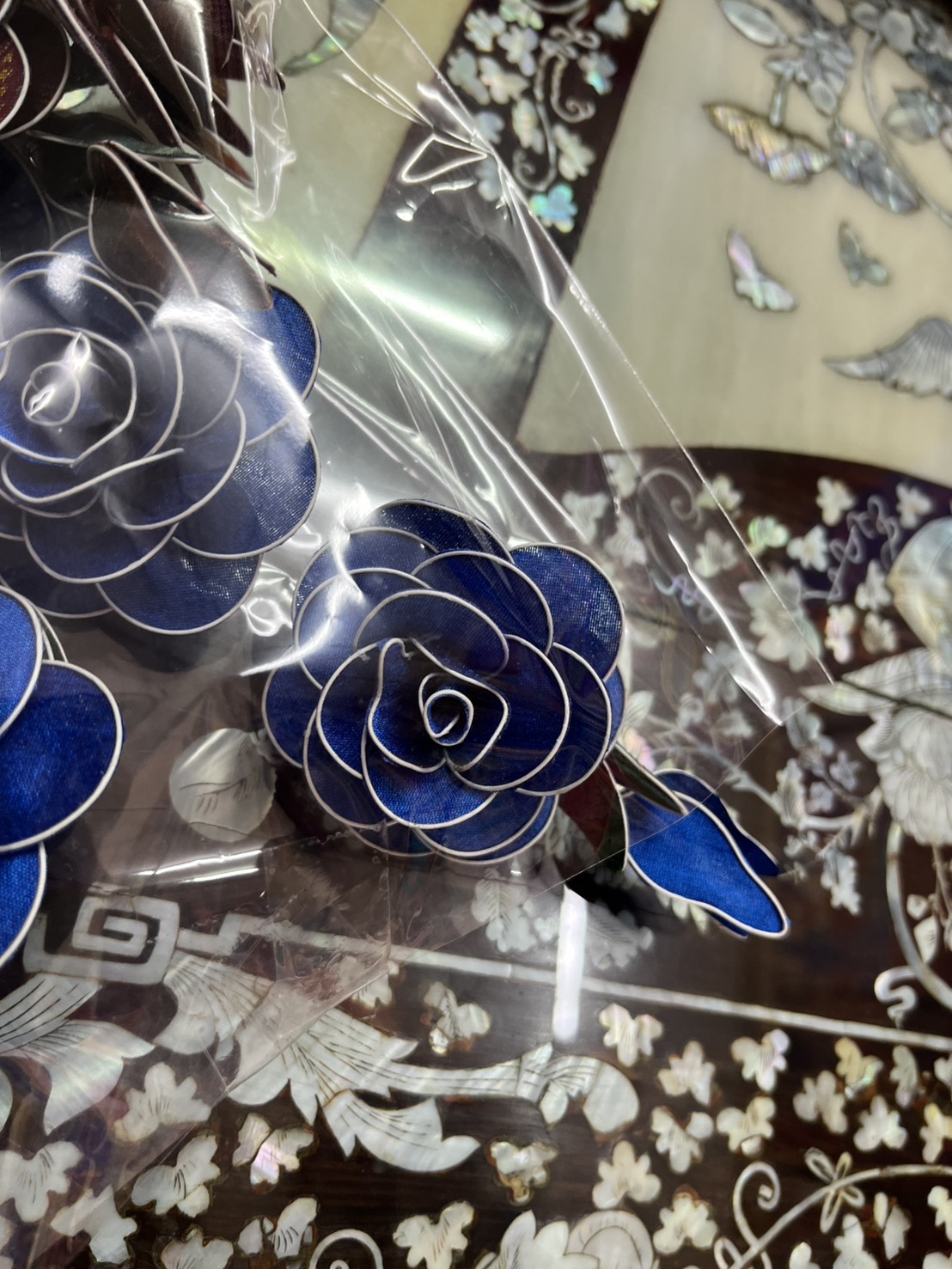 ดอกกุหลาบผ้าไหม (กลัดหน้าอก) สีน้ำเงิน GF-A137