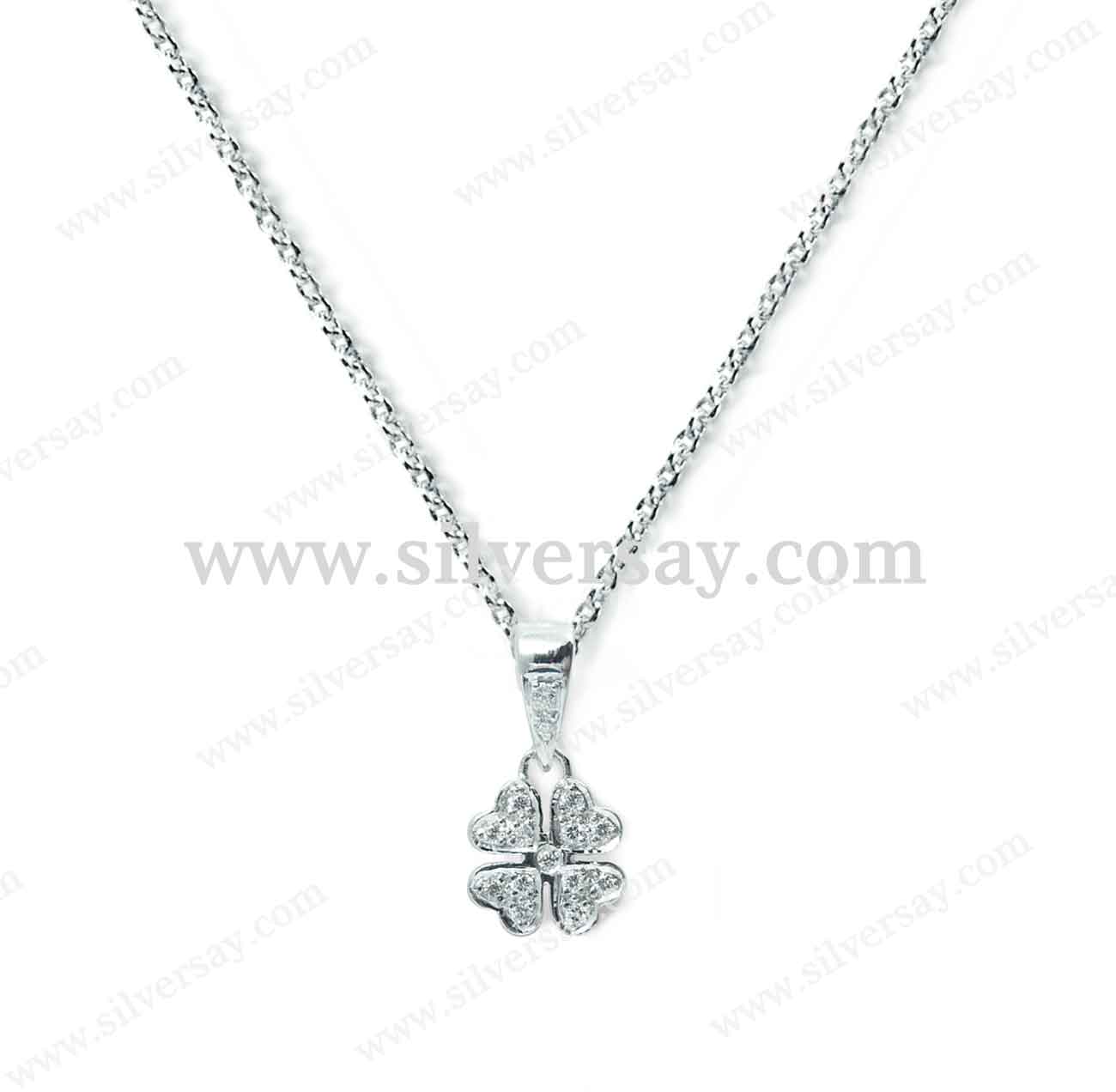 จี้ใบโคลเวอร์จิ๋ว Clover 4 ฝังเพชรสวิส/จิกไข่ปลา