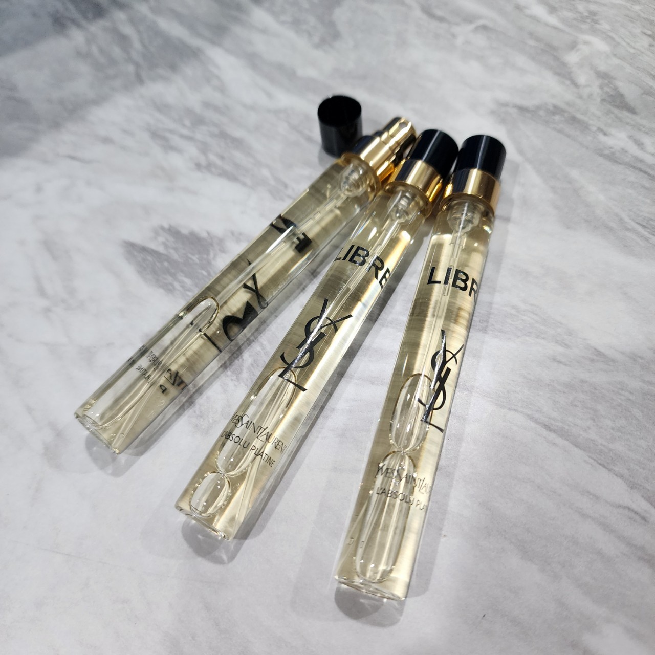 น้ำหอมจิ๋วมินิ YSL Libre L'Absolu Platine EDP 10ml แบบสเปรย์ไม่มีกล่อง ( Mini Perfume น้ำหอมขนาดพกพา) น้ำหอมจิ๋วมินิแบบทดลองแบบสเปรย์ พกพาก็สะดวกใช้ฉีดตามจุดชีพจร