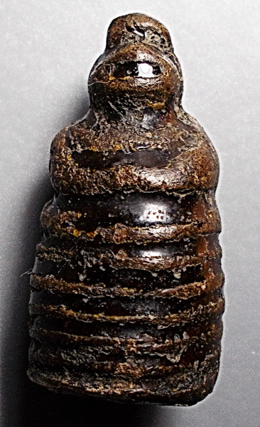 องคต ผงจุ่มรักเก่าลอยองค์