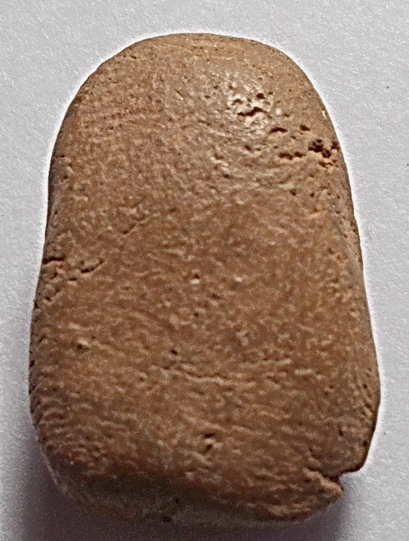 เม็ดบัว เนื้อดิน ลพ.อ๋อย วัดไทร บางขุนเทียน ปี 2490