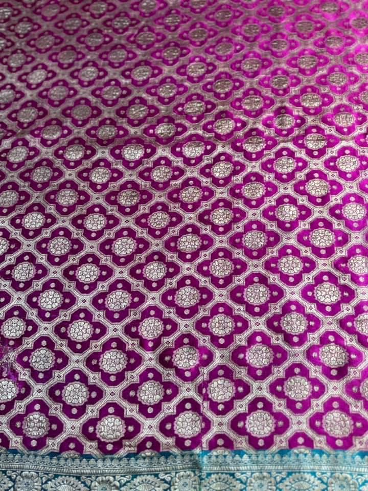 ซิ่น ผ้าปาโตล่า เส้นยืนไหมแท้ ขนาด 114x480ซม พื้นสีชมพู-เขียว รหัส N9-SIL0712662