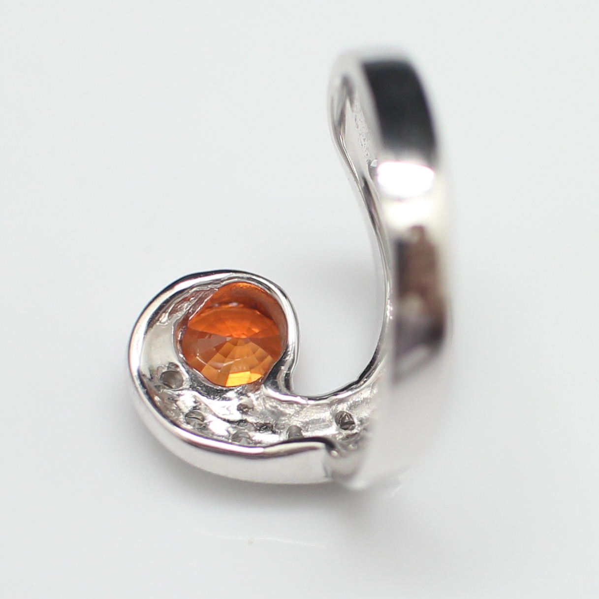 RG250122 แหวนบุษราคัมเผาประดับเพชรแท้ 11 เม็ด 0.32 กะรัต ทองแท้ 18k นน.รวม 5.2 กรัม มีใบเซอร์