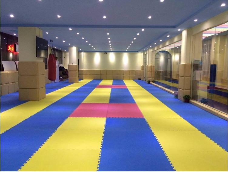 แผ่นจิ๊กซอวปูพื้น สนามมวย ขนาด 100*100 cm