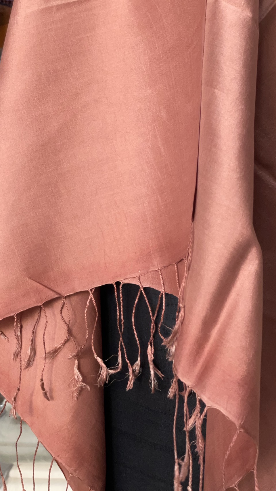 ผ้าคลุมไหล่ผ้าไหม สไลด์สี เนื้อเรียบ ขนาด 60x200ซม. สีส้ม รหัส ZYE-AA-1114684