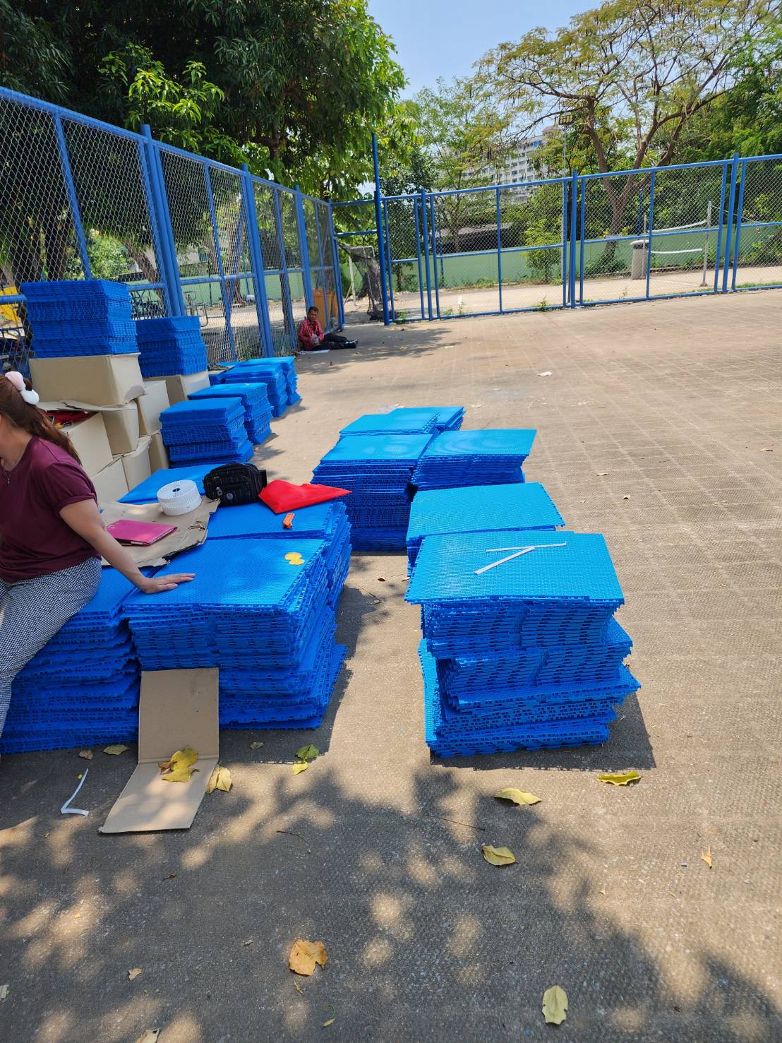 พื้นสนามบาส ไวนิลpvc ใช้ในร่ม รับแรงกระแทกได้ดี