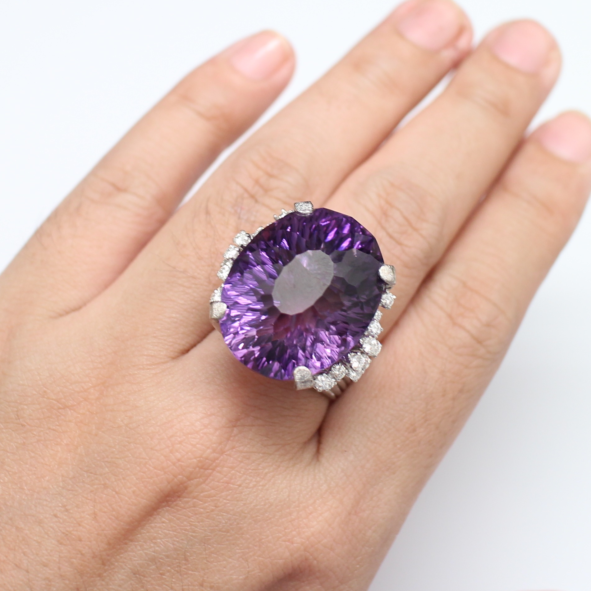 RG250130 แหวนอะเมสิส ฝังเพชรแท้ 0.90 กะรัต ทองแท้ 14k นน.รวม 26.9 กรัม ขนาดแหวน 53-54 อะเมทิส 59 กะรัต